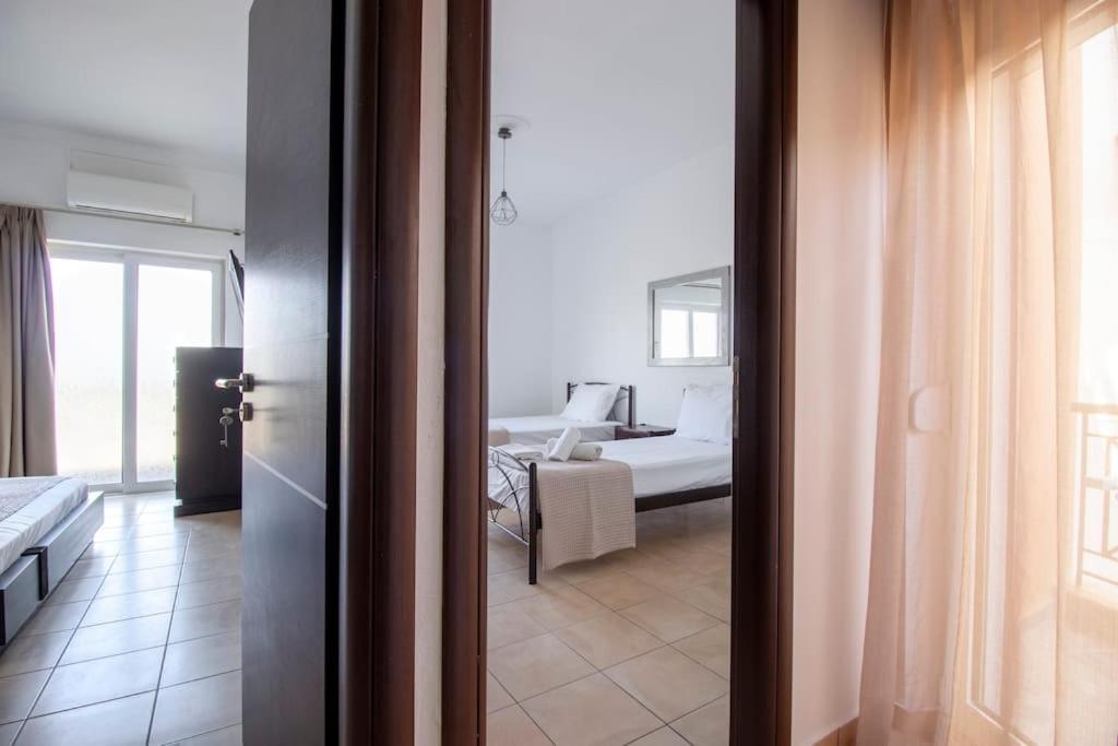 Apartment Family Next To Hall Gazi